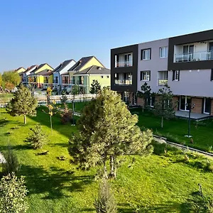 Libertatii Gardens Residences אוטופן
