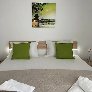  Appartamento Relaxing Bucharest Airport Residences & Therme-self Check-in