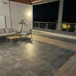 Das Penthouse Airport אוטופן