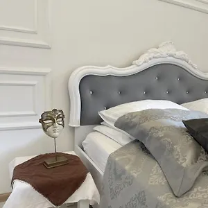 https://vintage-apartment.hotelslviv.net