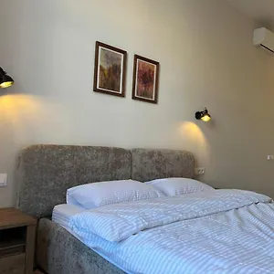 https://apartaments-near-ploshcha-rynok.hotelslviv.net